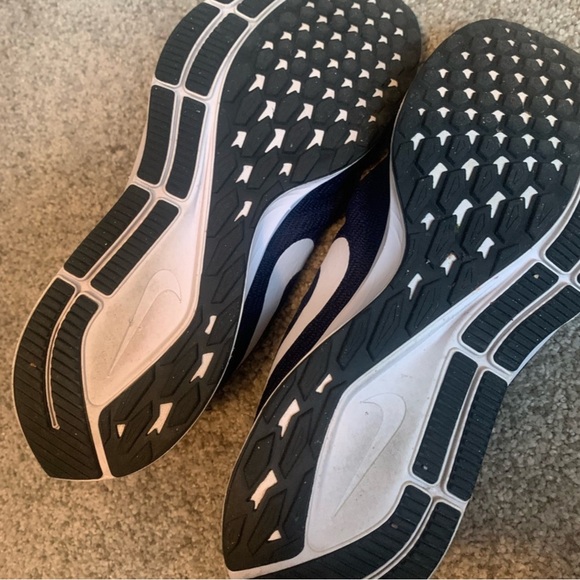 Nike Navy Blue Zoom 35. Athletic Shoes, Women’s Size 9 - Picture 4 of 4